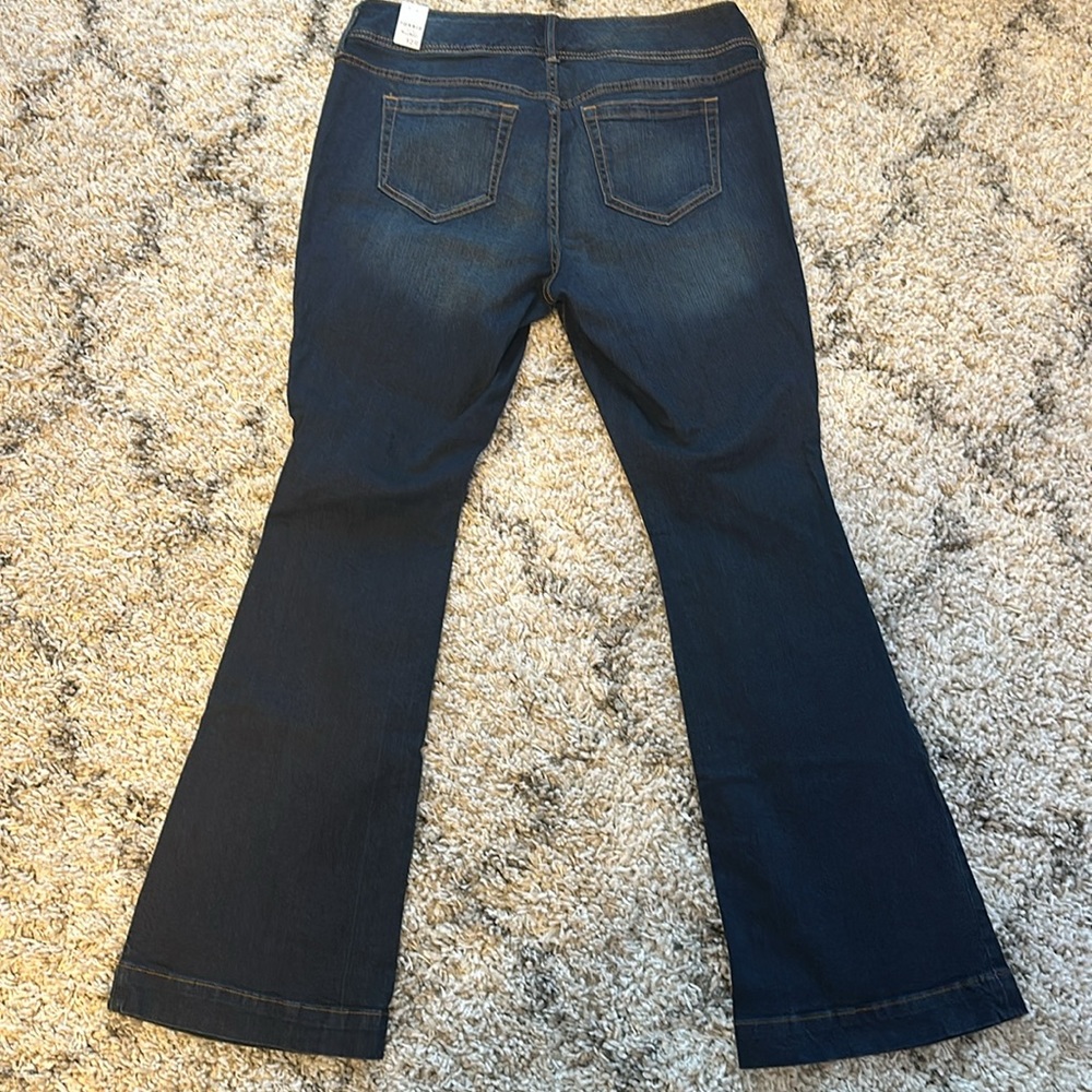 Torrid Flare Vintage Ink jeans NWT - Picture 3 of 5